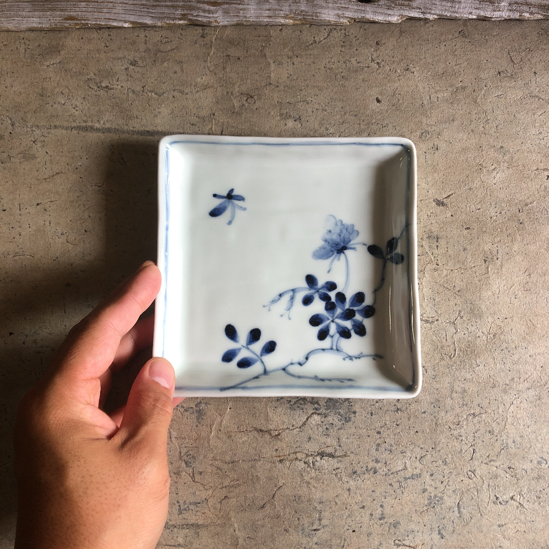 波佐見焼 陶房青 野ばら角中皿 | MatsuBokkuri