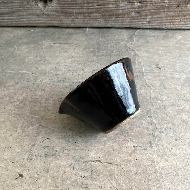 益子焼 黒柿釉鉄流し片口鉢（小） | MatsuBokkuri