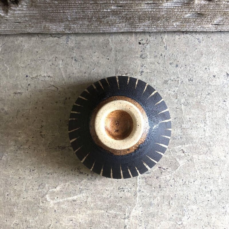 美濃焼 黒錆巻十草波渕高台碗 | MatsuBokkuri