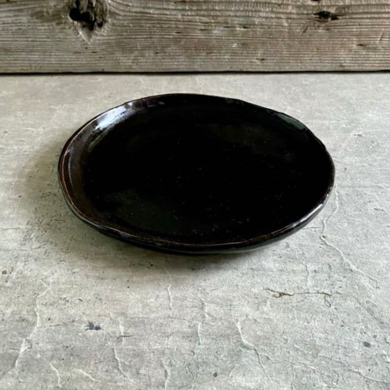 益子焼 黒柿釉8寸平皿 | MatsuBokkuri