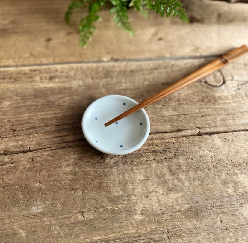 波佐見焼 康創窯 豆皿 お手塩皿（染付水玉） | MatsuBokkuri