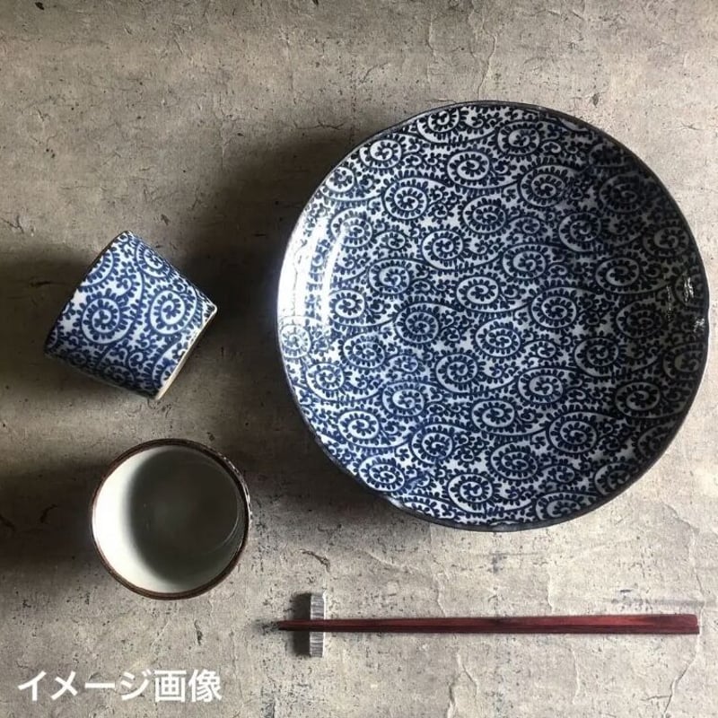 美濃焼 森川縞吉窯 古染タコ唐草麺皿 | MatsuBokkuri