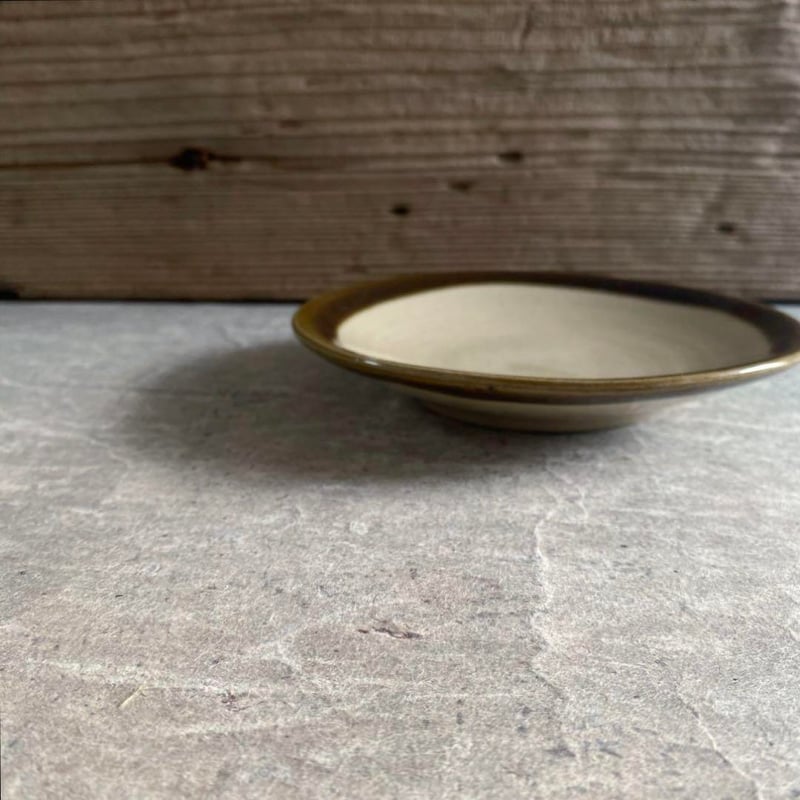 益子焼 皮くじら5寸丸皿 | MatsuBokkuri