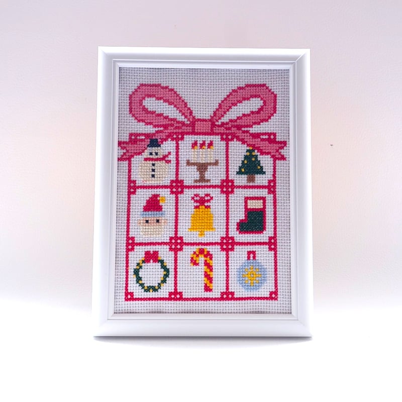 ハンドメイド　クロスステッチ完成品　クリスマスカレンダー 63f8d729-d2ec-4878-b578-