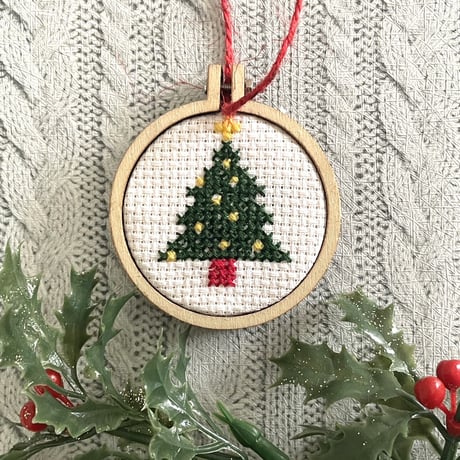 xmas Cross Stitch Pattern　ミニ図案　クロスステッチで作る刺繍のオーナメント図案　『刺繍のクリスマス飾り』