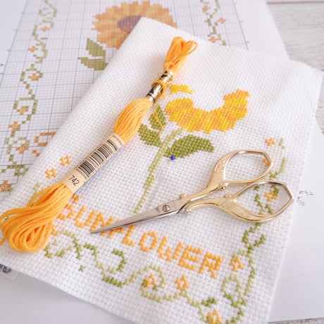 クロスステッチキット　夏にぴったり！初心者さんも楽しめるひまわりの刺繍キット