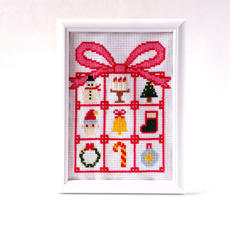 クロスステッチ刺繍のダウンロード図案　クリスマスの魔法・クロスステッチBOX　クロスステッチチャート