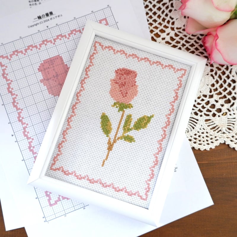 Newஐ⋆*アンティーク・ピンクのお花刺繍クロス・パッチワーク