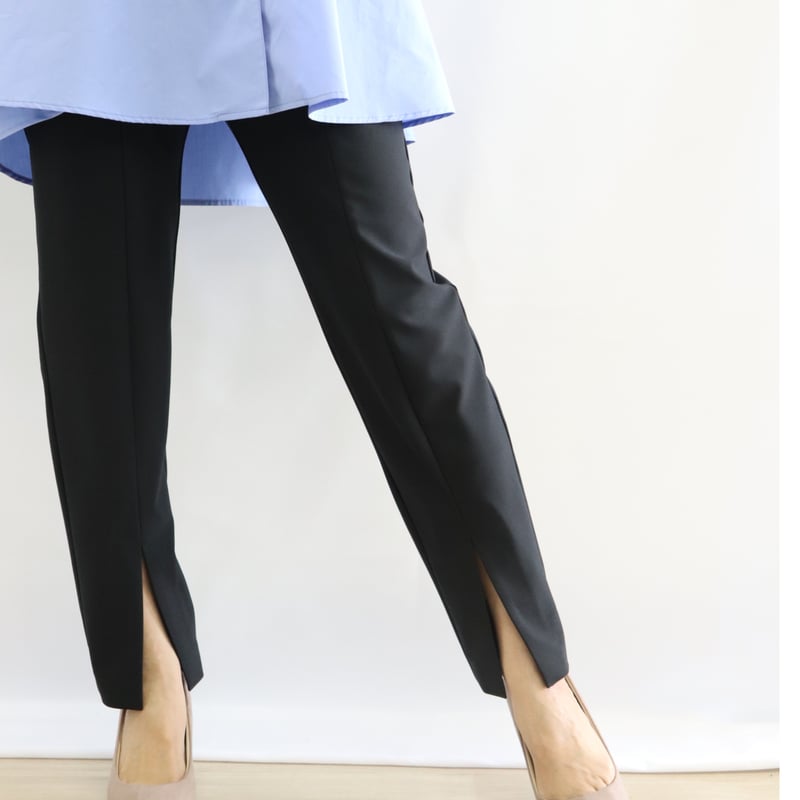 【新品未使用】willfully センタースリットパンツ 新品未使用】willfully センタースリットパンツ WILLFULLY official