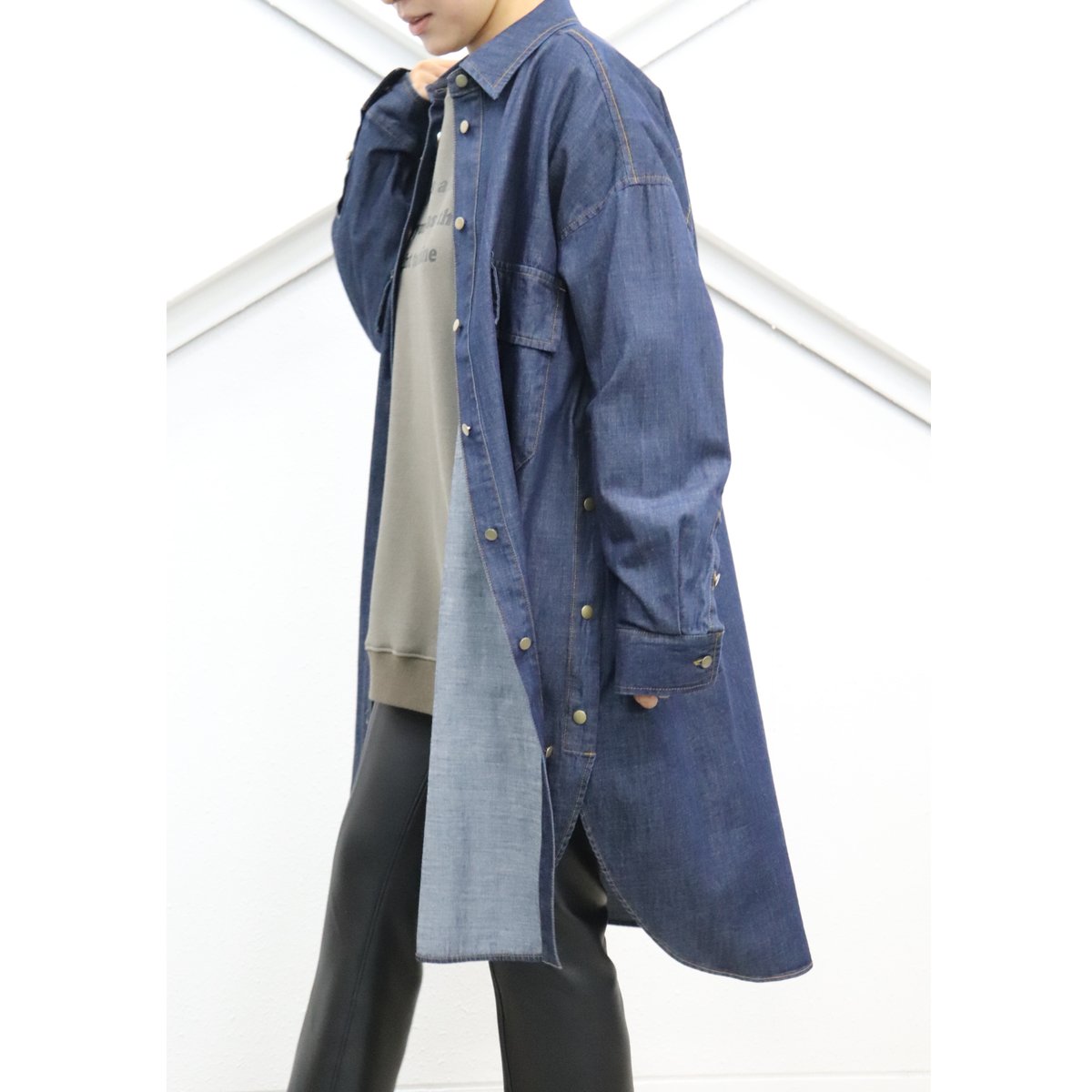 フォルテフォルテsinging bloom プリントデニムシャツ フォルテフォルテsinging bloom プリントデニムシャツ