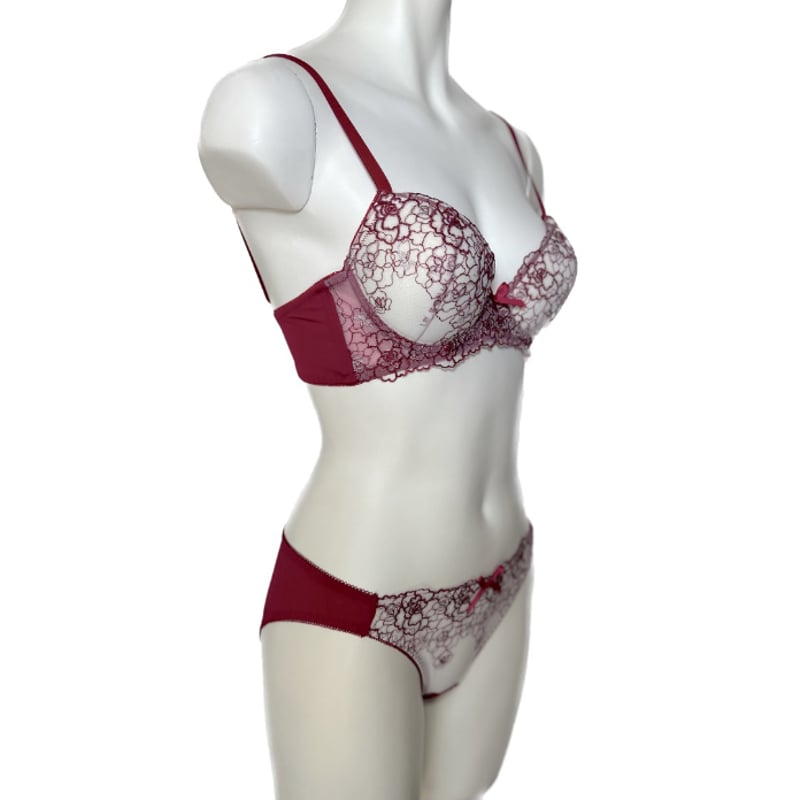 新作】 エレガントでフェミニンなブラショーツ・Tバック3点セット