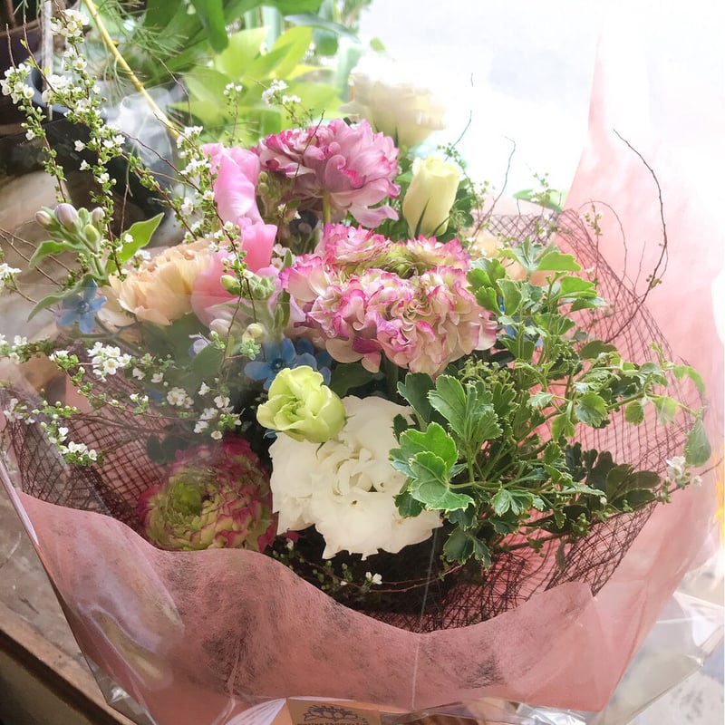 花束・ブーケ ラナンキュラスとトルコキキョウ ネイティブの花屋