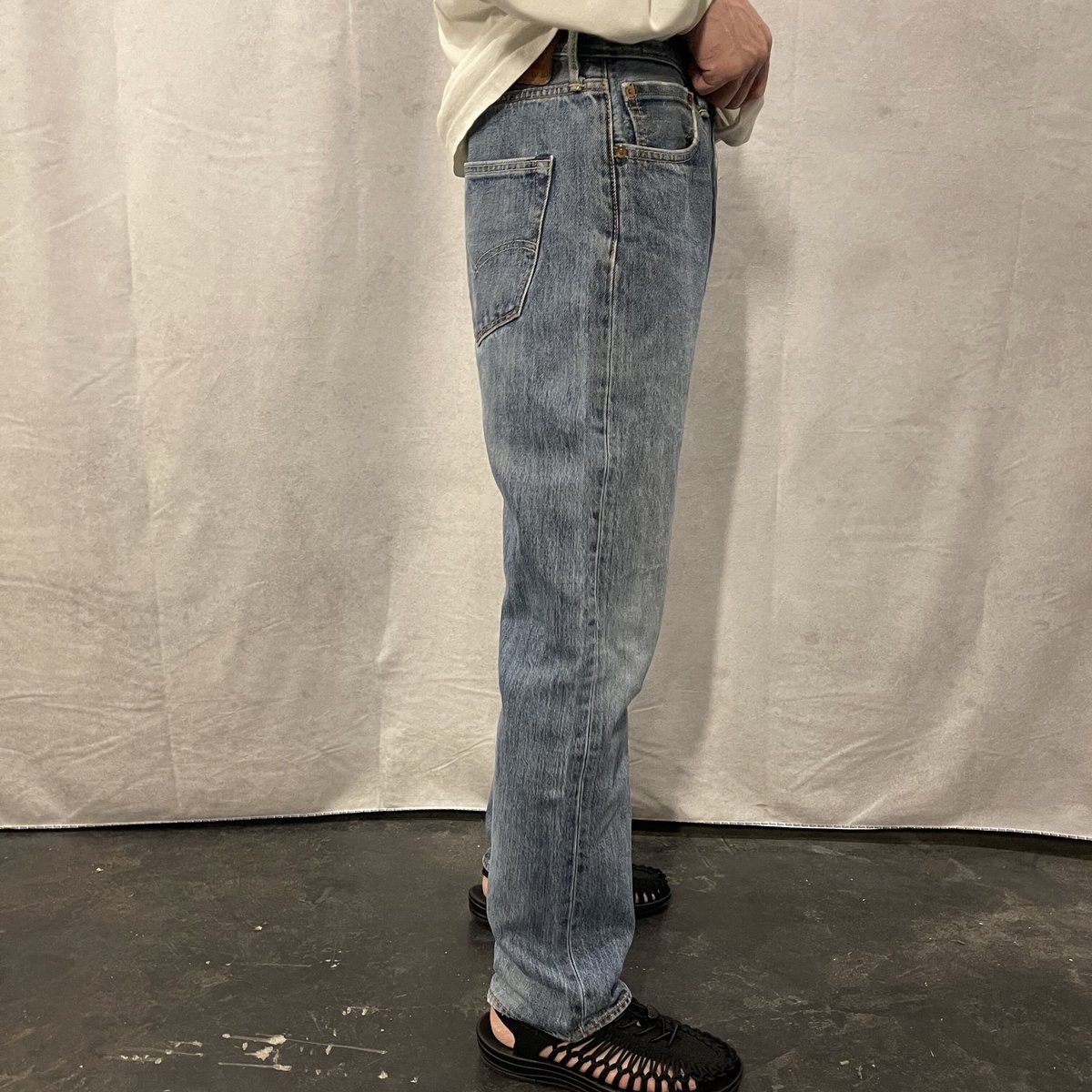 リーバイス501 W33 ジーンズ ジーパン デニム メンズHH8121