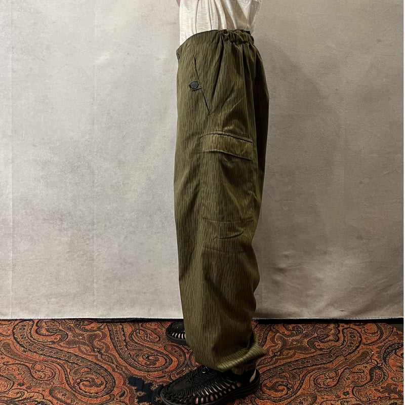 70s 80s 東ドイツ軍 ミリタリー　XL カーゴパンツ レインドロップカモ 古着 90s 東ドイツ軍 レイン ドロップ カモ 迷彩 ミリタリー