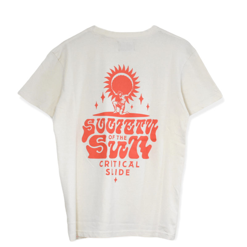 Critical Slide(TCSS) /DAYBREAK TEE-SAND- | LIT