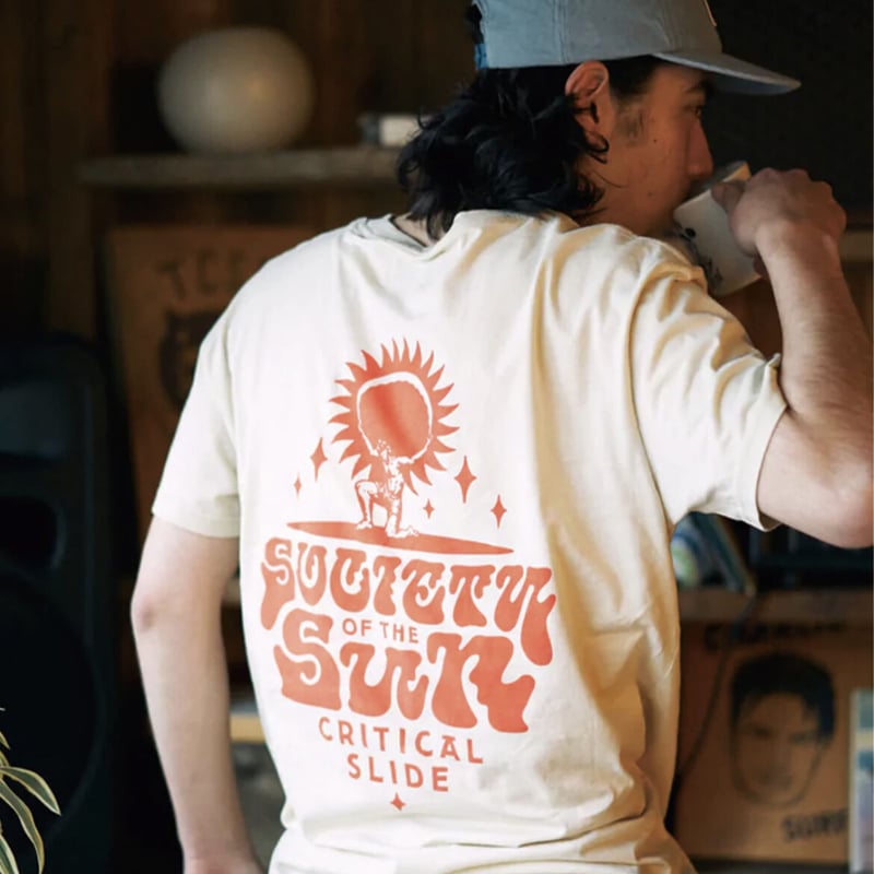 Critical Slide(TCSS) /DAYBREAK TEE-SAND- | LIT Critical Slide(TCSS) /DAYBREAK TEE-SAND- | LIT