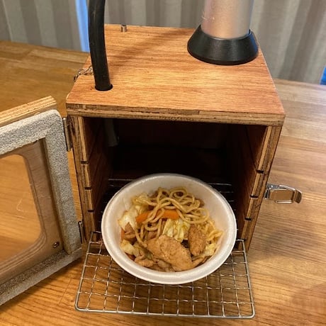 部屋で燻製が楽しめる”スモークキューブ”