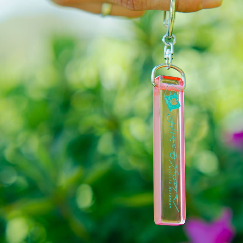 ロゴホテルキーホルダー (ピンク) | おいしくるメロンパン Online Shop