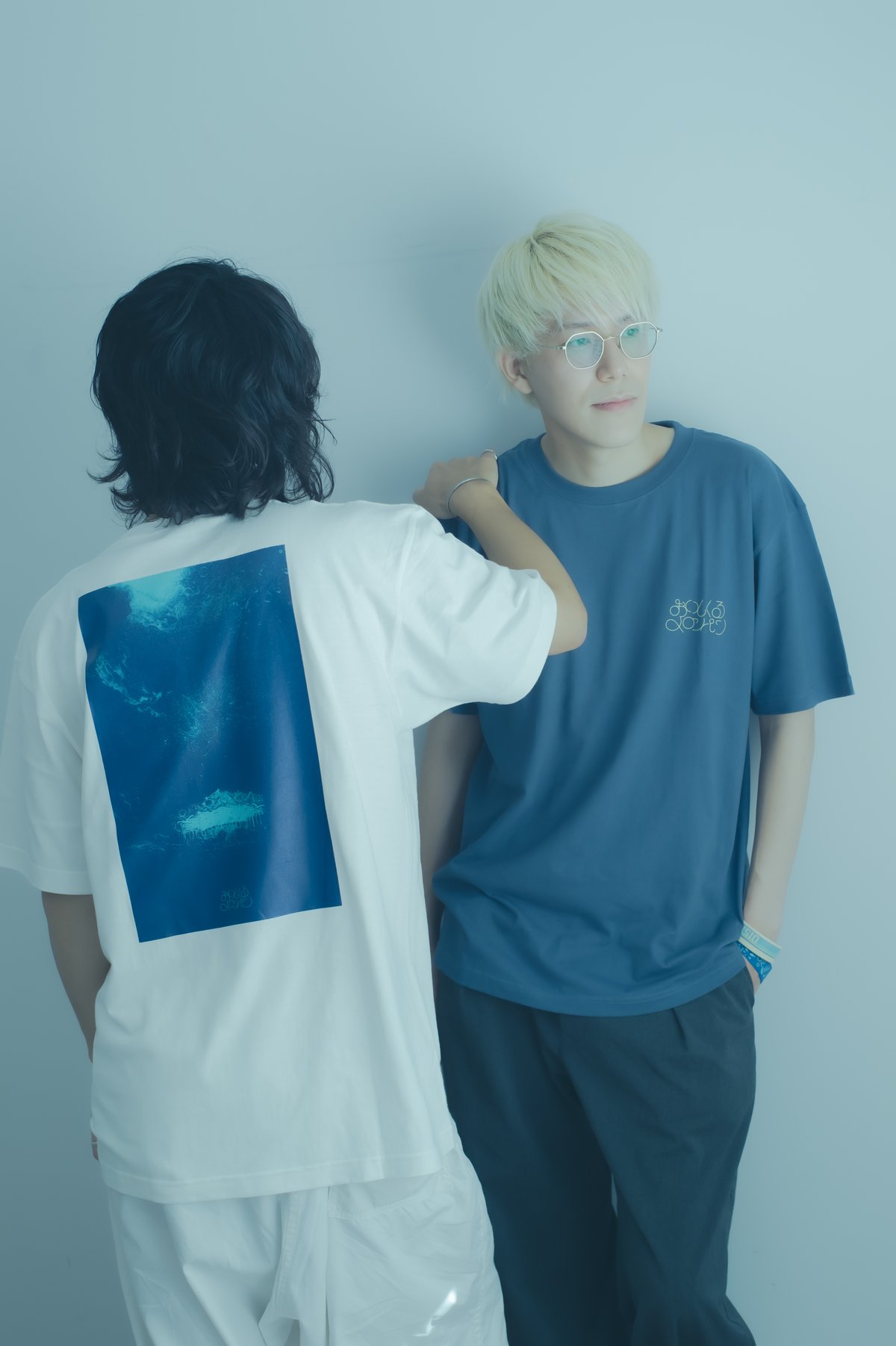 never ending blue Tシャツ（ネイビー） | おいしくるメロンパン Onlin