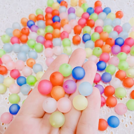 【10個】カラフルマットビーズ／12mm【8色】
