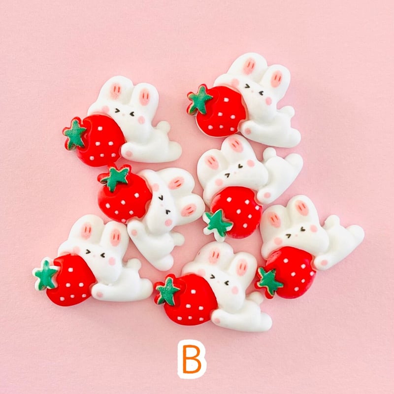 1個】白うさぎといちご／デコパーツ【5種】#083 | appia_pu