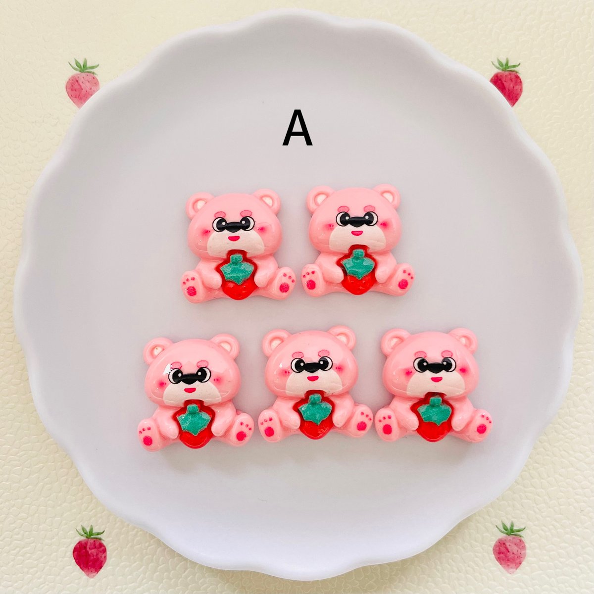 ハンドメイド♡♡くまちゃんいちごポニー ピンク① 1個】ピンクくまちゃんといちご／デコパーツ【7種】#228 | appia_pu