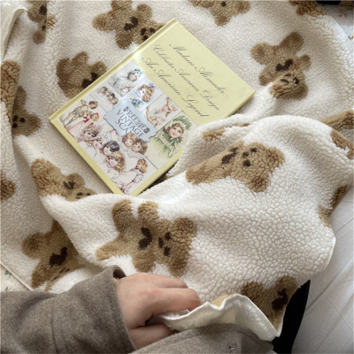 即納】【再入荷】くまさんひざ掛け ミニ毛布 | Cloche Room