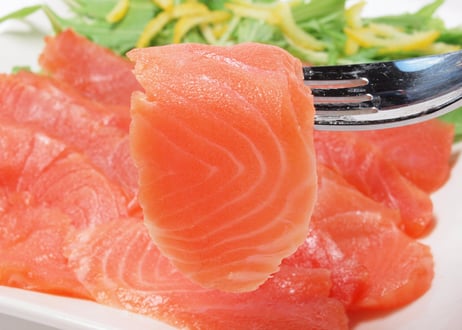 冷凍スモークサーモン1kg（500g×２P）[元熊商店]