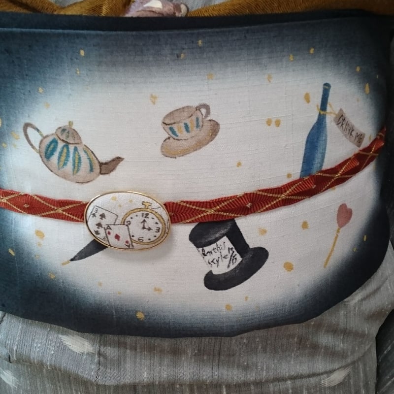 アリス好き必見!! 本仕立て 手描き名古屋帯 新品・未使用 作家もの アリス好き必見！ 手描き本仕立て名古屋帯 | 京都しず香