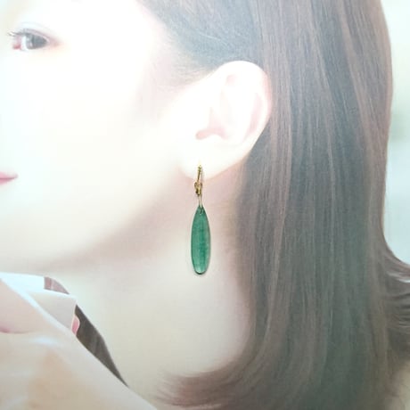 グリーンカルセドニーのピアス