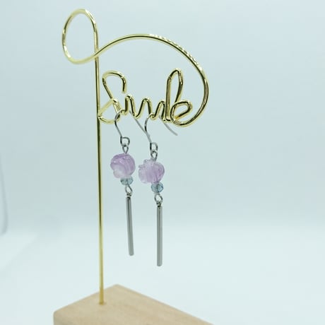 ローズアメジストの薔薇のピアス【サージカルステンレス】
