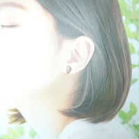 クンツァイトのピアス