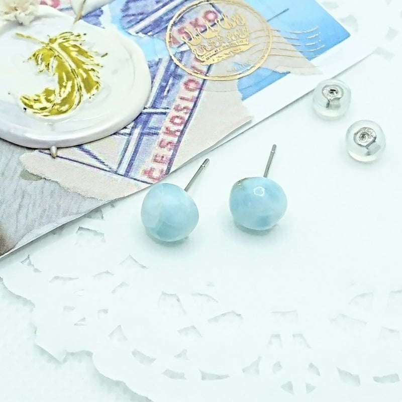 みんな大好き ラリマーのスタッドピアス | アトリエゆうらく