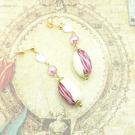 ストロベリーチョコみたいなピアス【ハンドメイド】※サージカルステンレス(一部)