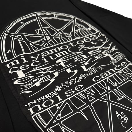 - AssToro - Tibetan witch long sleeve