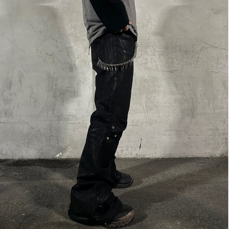Flare coating skewer chain jeans (black)
