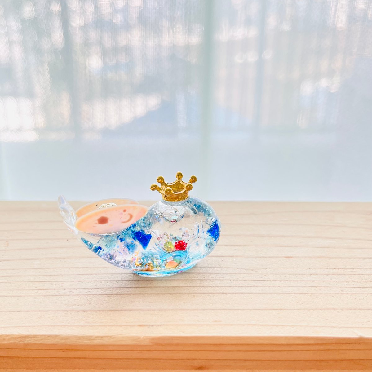 ❤️買い得　✳ 3kg 超綺麗　琉璃　手作り　可愛い　ほら貝形　芸術品　Ｂ 潤う手乗り桜貝クジラ〜琉球の彩 スノードーム〜 | irohaya.