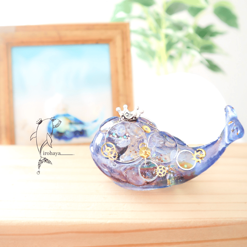 手のひらクジラ】潤う潜水艦クジラ〜宇宙を泳ぐクラゲの世界〜 | irohaya.