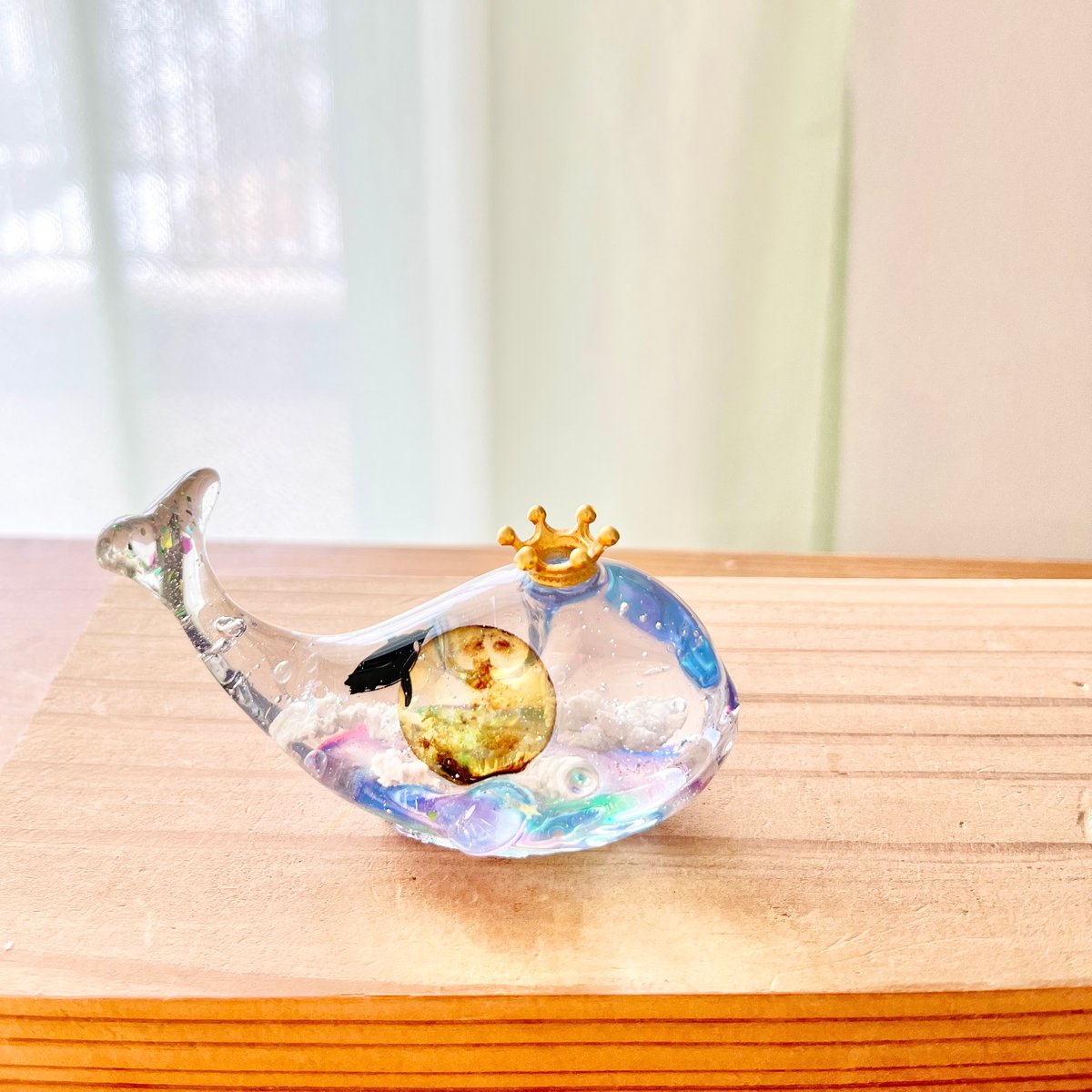 手のひらサイズ】潤う手のひらクジラ〜雲を抜けた空飛ぶペンギン