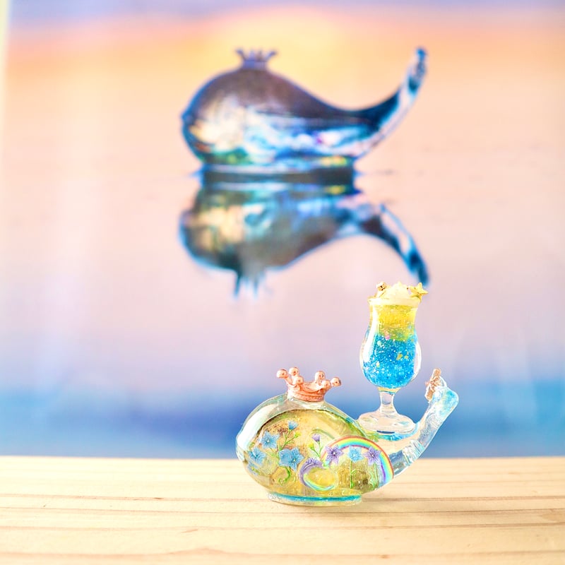 ウラシク　コレクション品 潤う手乗りクジラ【夢見るクリームソーダ】〜桔梗を咲かすムーンボウ