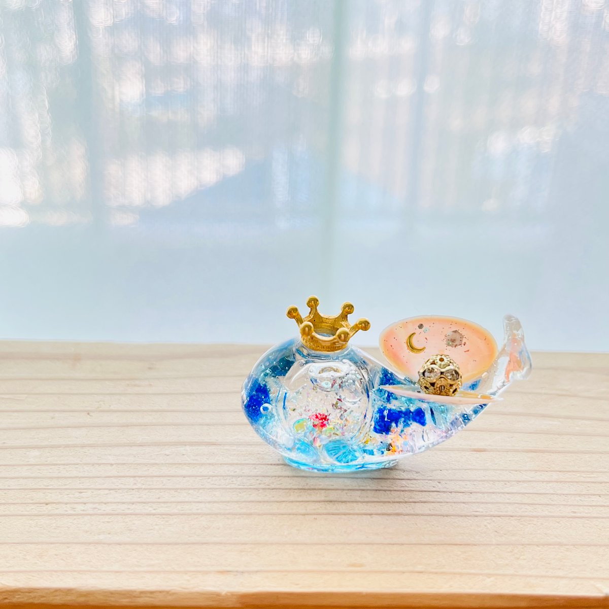 潤う手乗り桜貝クジラ〜琉球の彩 スノードーム〜 | irohaya.