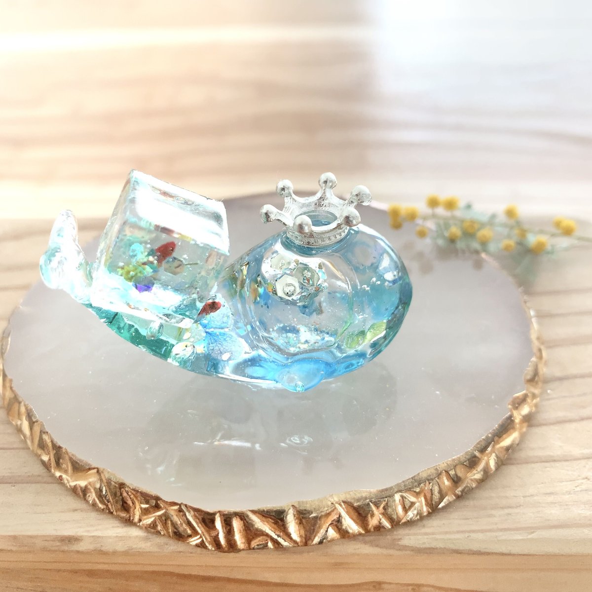 メシカ　スノードーム　ラグジュアリー　ノベルティ　非売品 潤う手乗りクジラ〜スノードーム 小さな金魚達の世界〜 | irohaya.