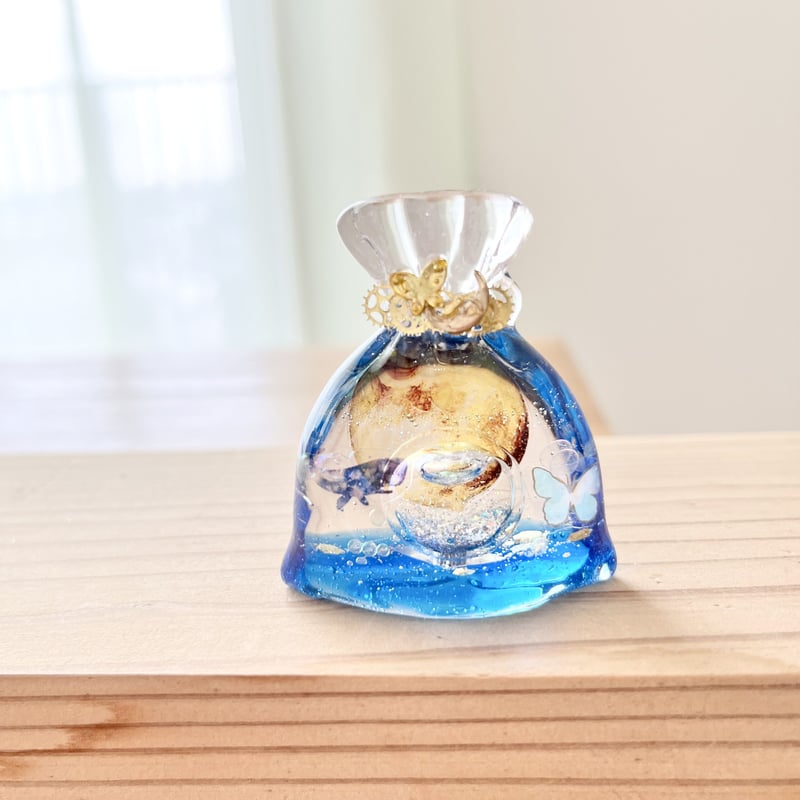 Kinchaku〜星柄クジラと輝く月の雫 スノードーム〜 | irohaya.