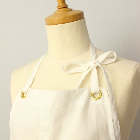 【Eyelet switching apron】White