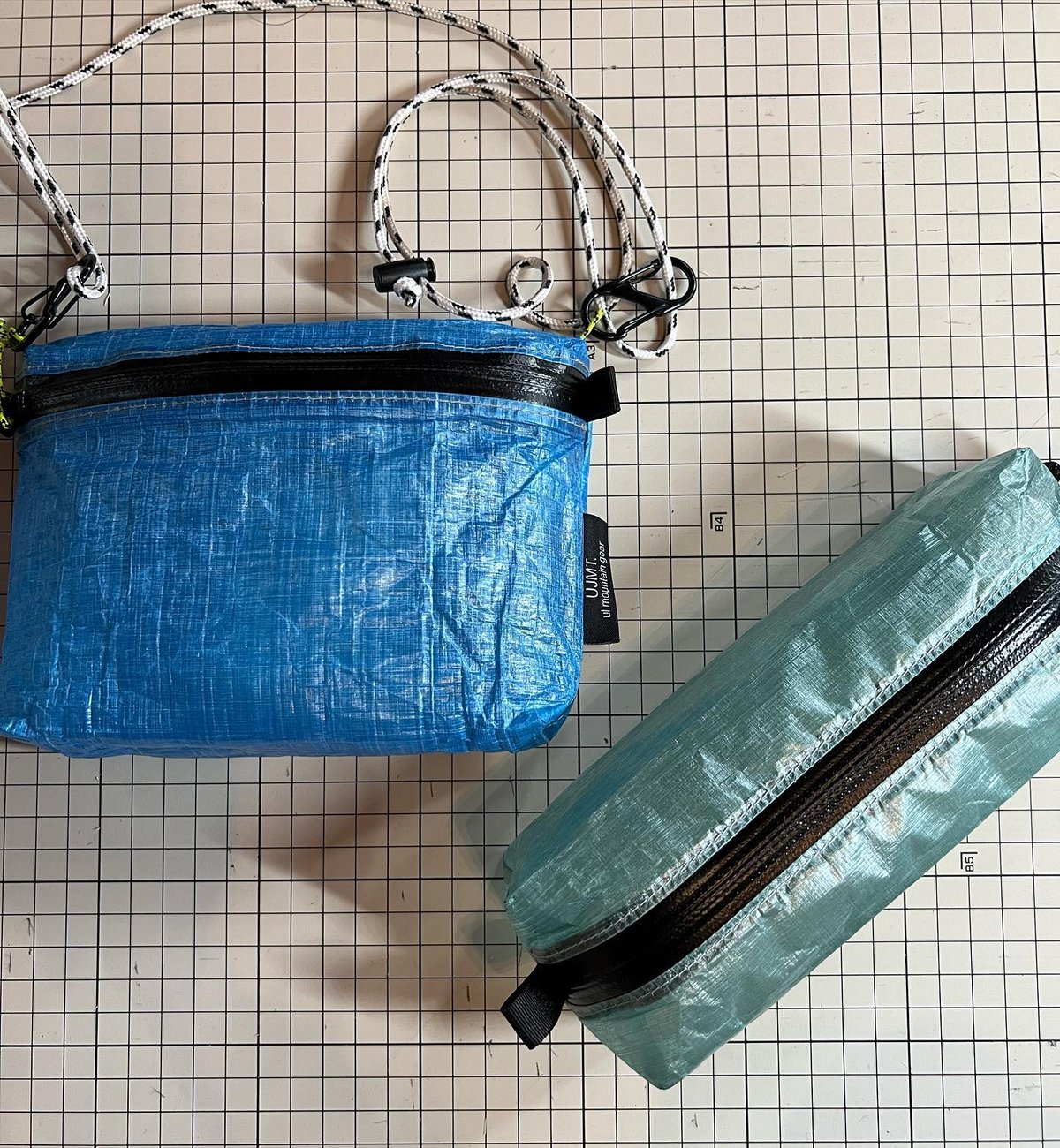 LONA NOUVEAU pouch ブリティッシュグリーン　Mサイズ LONA NOUVEAU pouch ブリティッシュグリーン Mサイズ LONA