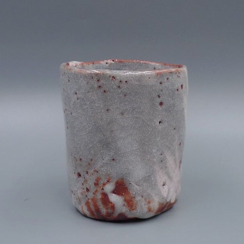 志野焼　ぐい呑　◆寿泉造　孝龍窯 　◆共箱 志野焼 ぐい呑 ◇寿泉造 孝龍窯 ◇共箱 - メルカリ