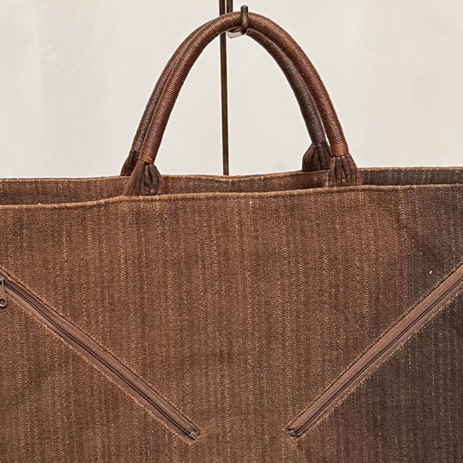 678a142bf19c230716f7e97c