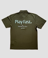 【KHAKI】”PLAY FAST” polo shirt