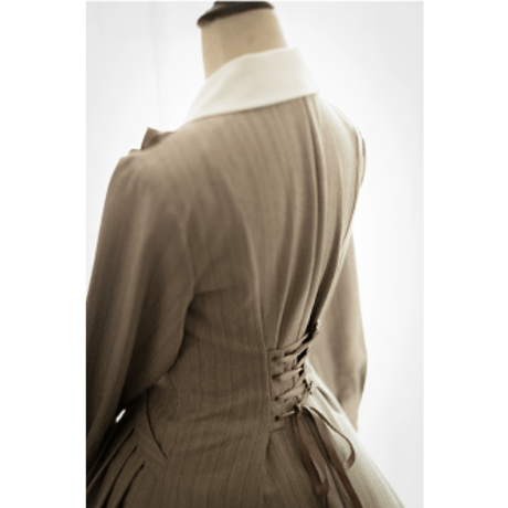 Classical Lillyワンピース&カチューシャset　グレージュ／select