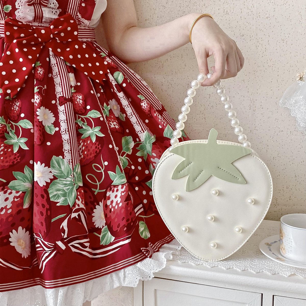 【激レア】angelic pretty 苺かごバッグ ストロベリー 激レア】angelic pretty 苺かごバッグ ストロベリー 2025年最新